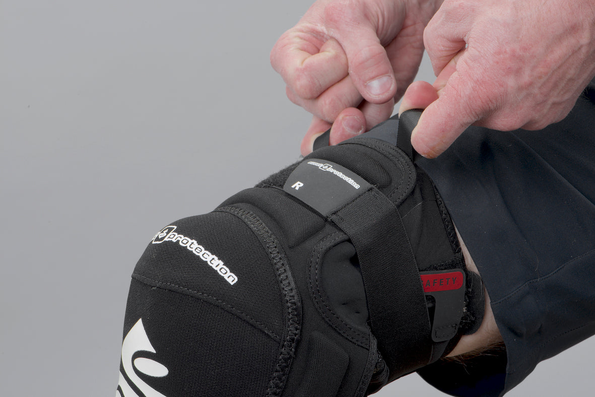 Bearsuit Pro Knee Pads 【archives】